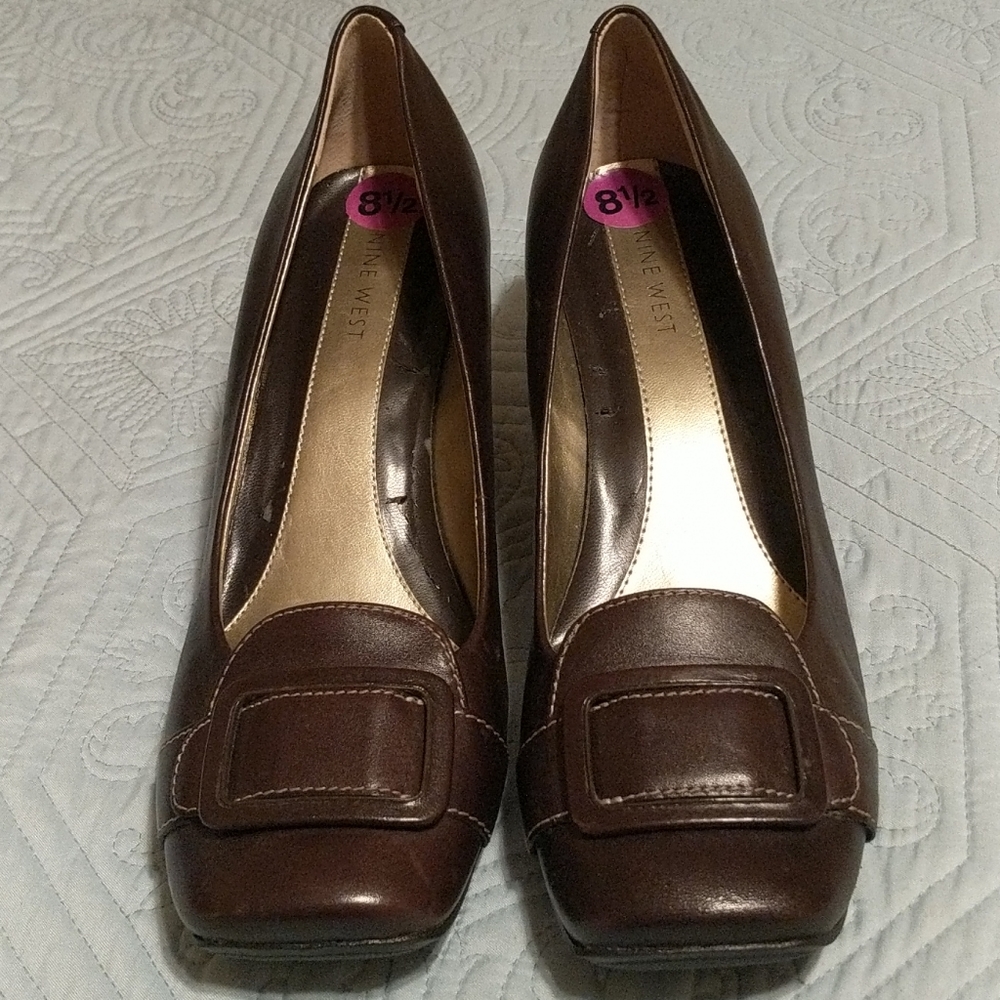 New Nine West brown pumps size 8 1/2